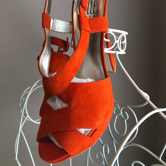 PELLE MODA BILLOW PLATFORM SUEDE SANDAL - Picture 6 of 8